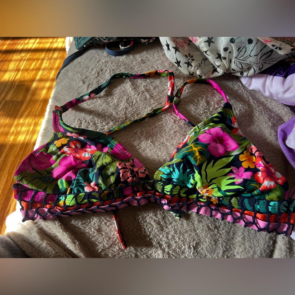 Bathing suit top